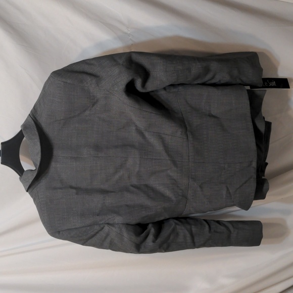 NWT Le Suit gray 2 piece career wear suit coat and skirt size 4 - Picture 5 of 13